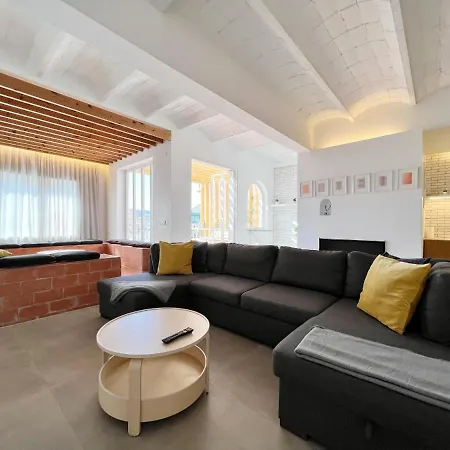 Plaza Cataluna Penthouse Apartment *