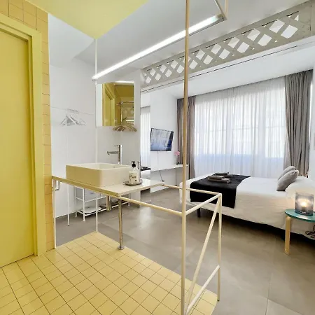 Plaza Cataluna Penthouse Apartment